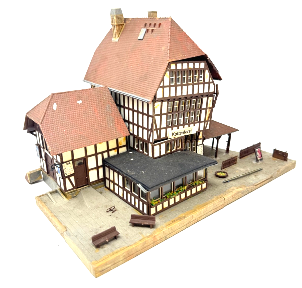 Kibri 9500 H0 Bahnhof Kottenforst - ca. 29 x 20 x 17 cm - H0 HO 1:87 für Bastler