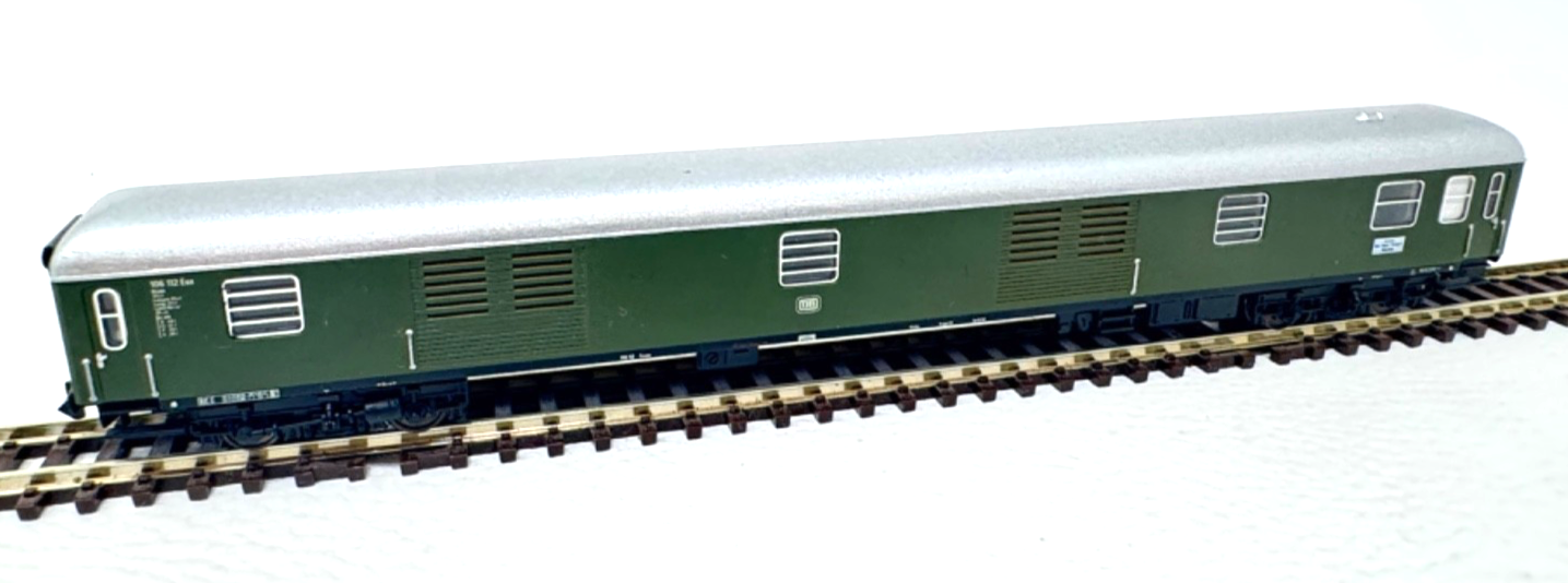 Minitrix 13374 K N Gepäckwagen 106 112 Esn - DB - N - 1:160 Minitrix 13374 K N Gepäckwagen 106 112 Esn - DB - N - 1:160
