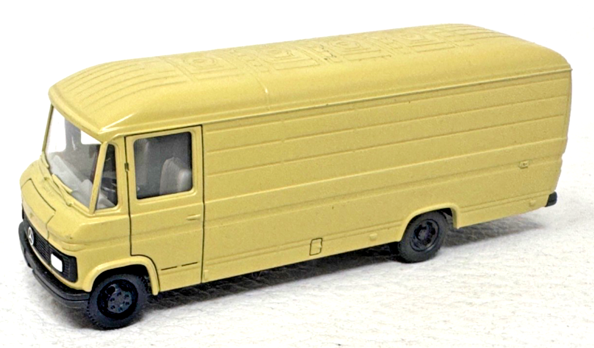 Herpa H0 Mercedes MB 508 D Kasten - beige - H0 HO 1:87