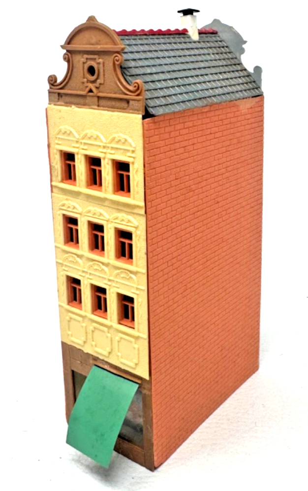 Faller H0 schmales Stadthaus mit Ladengeschäft - H0 HO 1:87