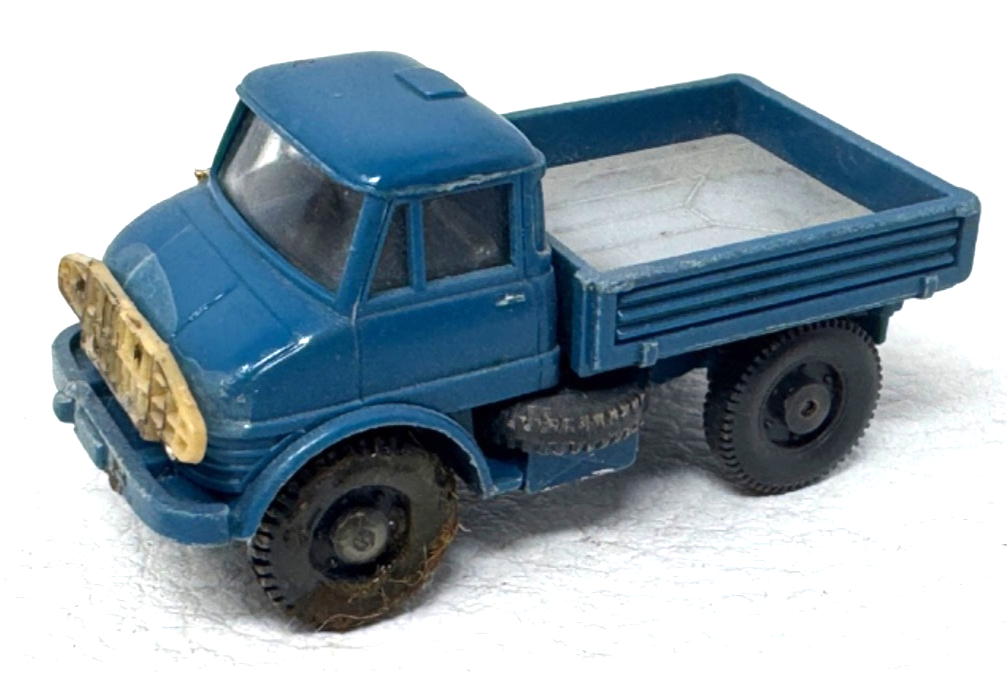 Wiking 406 H0 Unimog Pritsche - blau - Umbau - Klebeflecken - HO H0 1:87
