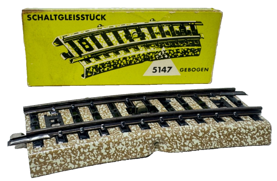2x Märklin H0 5147 / 5101 Schaltgleis Schiene Gleis gebogen M-Gleis - HO H0 1:87