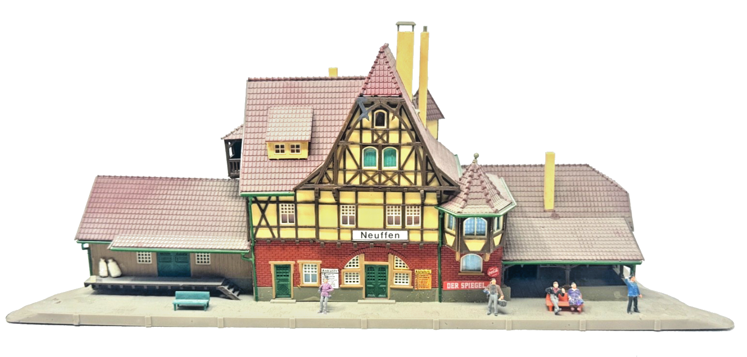 Vollmer H0 7522 Bahnhof Neuffen - mit Passagieren - H0 HO 1:87