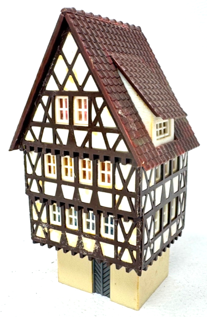 Faller N Fachwerkhaus Altstadt mit Anbau 5,7 x 5 x 11 cm - N 1:160