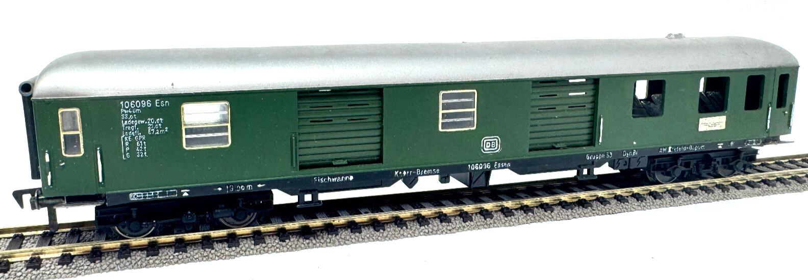 Fleischmann 1504 Gepäckwagen Packwagen 106096 Esn - Beleuchtet - 1:87 HO H0