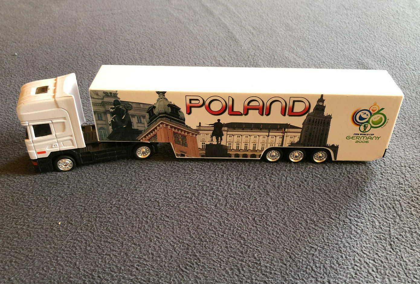 FIFA World Cup Germany 2006 Truck Poland ca. 26,5 cm lang (250)