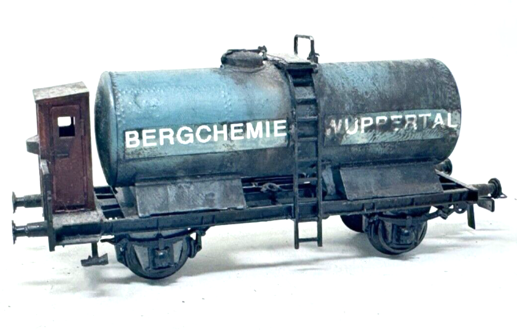 Schicht, 2-achs Kesselwagen "Bergchemie Wuppertal" mit Bremserhaus - H0 HO 1:87