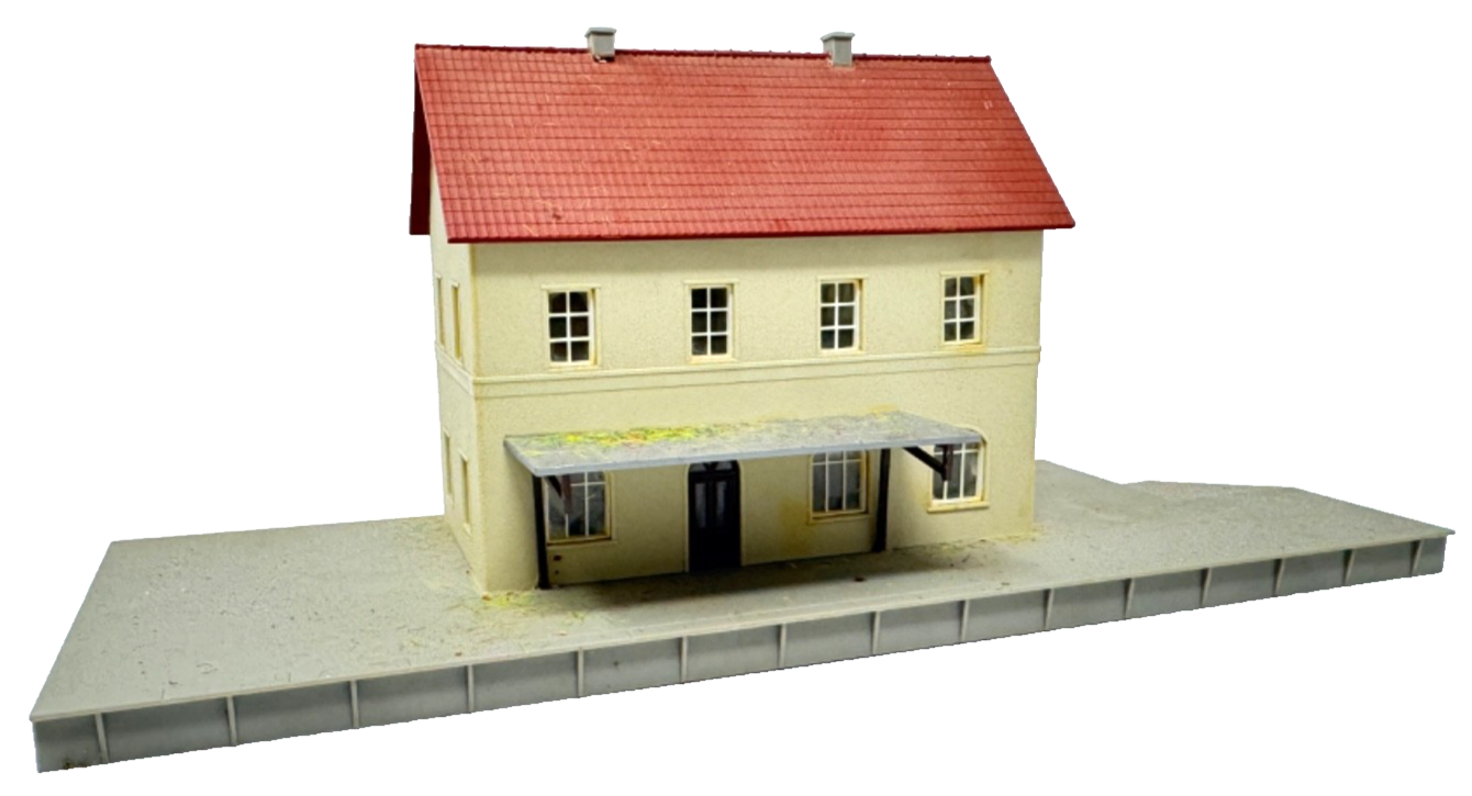 Piko H0 61820 Bahnhofsgebäude Bahnhof "Burgstein" 30 x 13 x 13 cm H0 HO 1:87