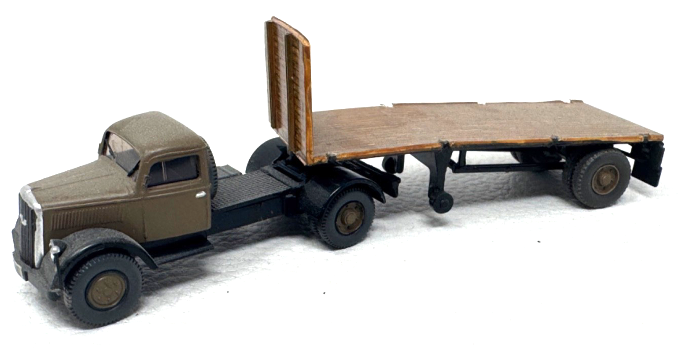 Opel Blitz Sattelzug - Eigenbau / Umbau - 1:87 H0 HO Opel Blitz Sattelzug - Eigenbau / Umbau - 1:87 H0 HO