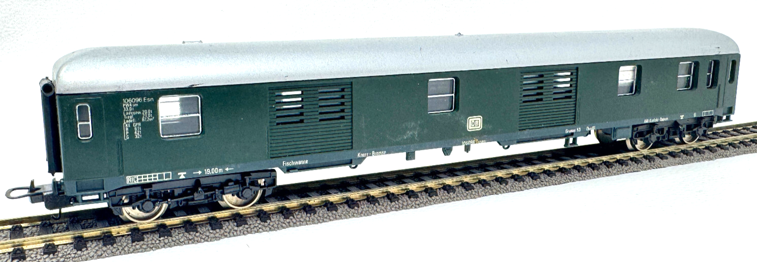 Lima Gepäckwagen 106096 Esn - Pw4 üm - grün - DB - 1:87 HO H0