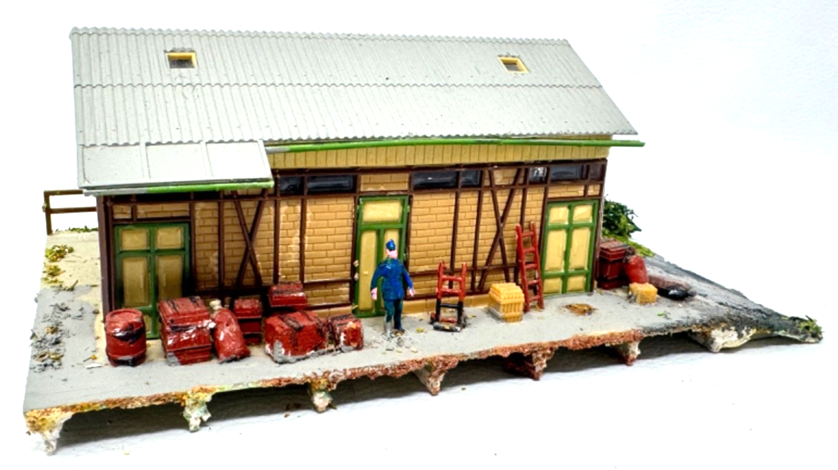 Faller B-155  / 120155 H0 Lager Güterbahnhof mit Dekoelementen H0 HO 1:87