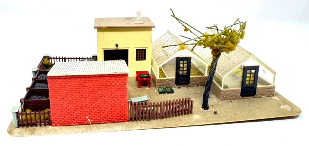 VERO kleine Gärtnerei mit Gewächshäusern - 1:87 HO H0 - ca. 19 x 11 x 7 cm