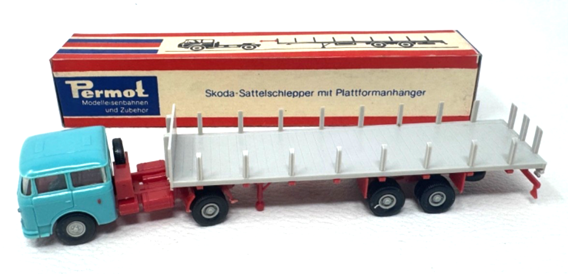VEB Preto Permot HO Skoda Sattelschlepper mit Plattformanhänger   H0 HO 1:87