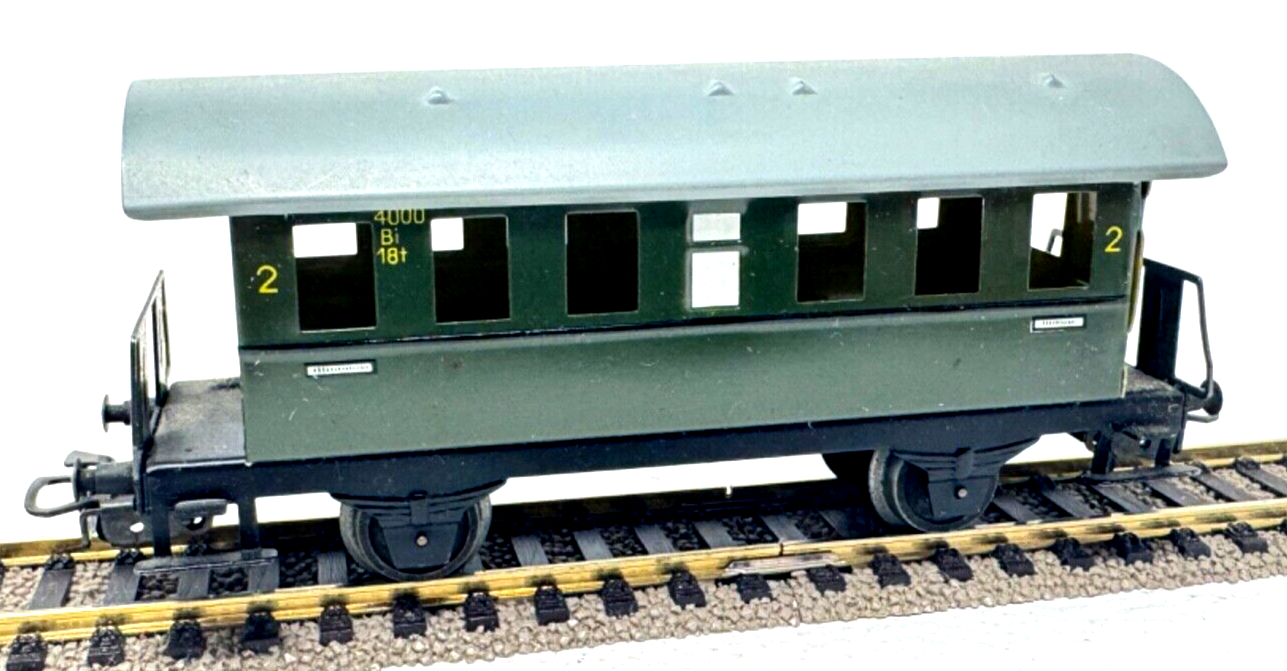 Märklin 4000 Personenwagen 2. Klasse 4000 Bi - Blech - HO H0 1:87 in OVP Märklin 4000 Personenwagen 2. Klasse 4000 Bi - Blech - HO H0 1:87 in OVP