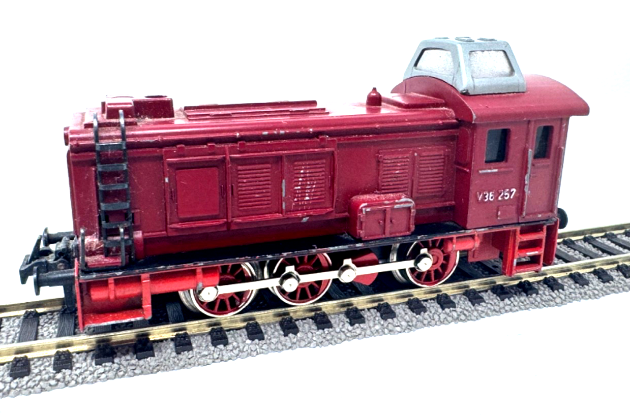 Trix Express 2260 Diesellok V 200 035 DB - 1:87 HO H0 für Bastler