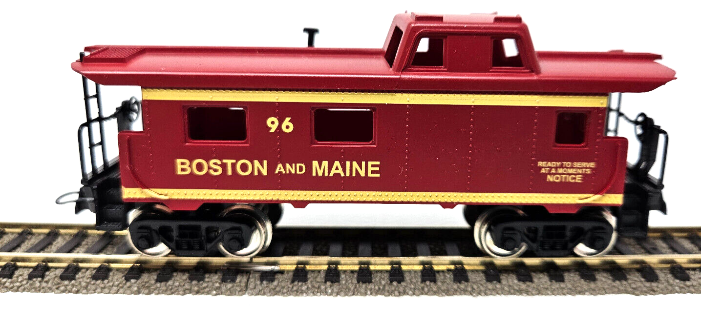 Mehano US Güterwagen Gepäckwagen Begleitwagen "Boston and Maine" 1996 HO 1:87 Mehano US Güterwagen Gepäckwagen Begleitwagen "Boston and Maine" 1996 HO 1:87