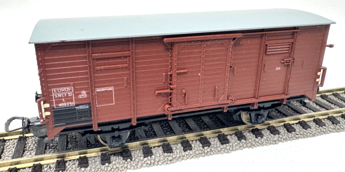 Piko Geschlossener Güterwagen - SNCF 469251 - braun - H0 HO 1:87