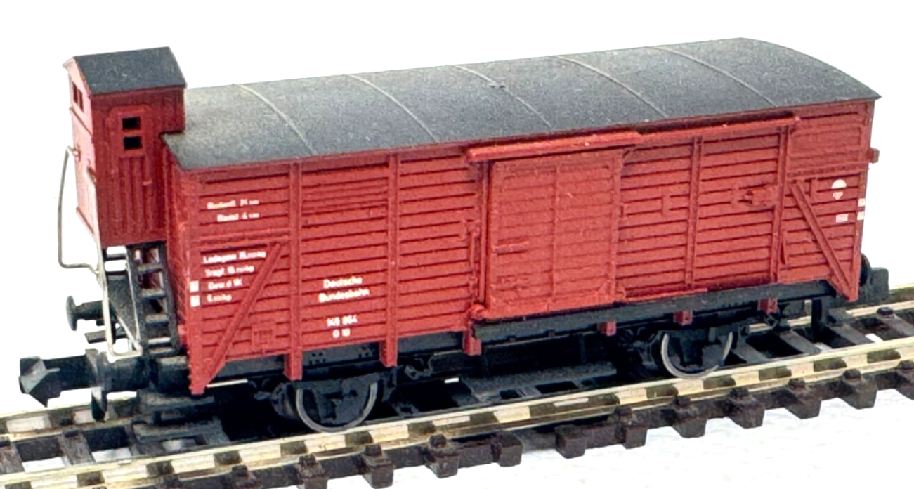 Fleischmann Güterwagen mit Bremserhaus 145 864 - DB - Spur N - 1:160 Fleischmann Güterwagen mit Bremserhaus 145 864 - DB - Spur N - 1:160