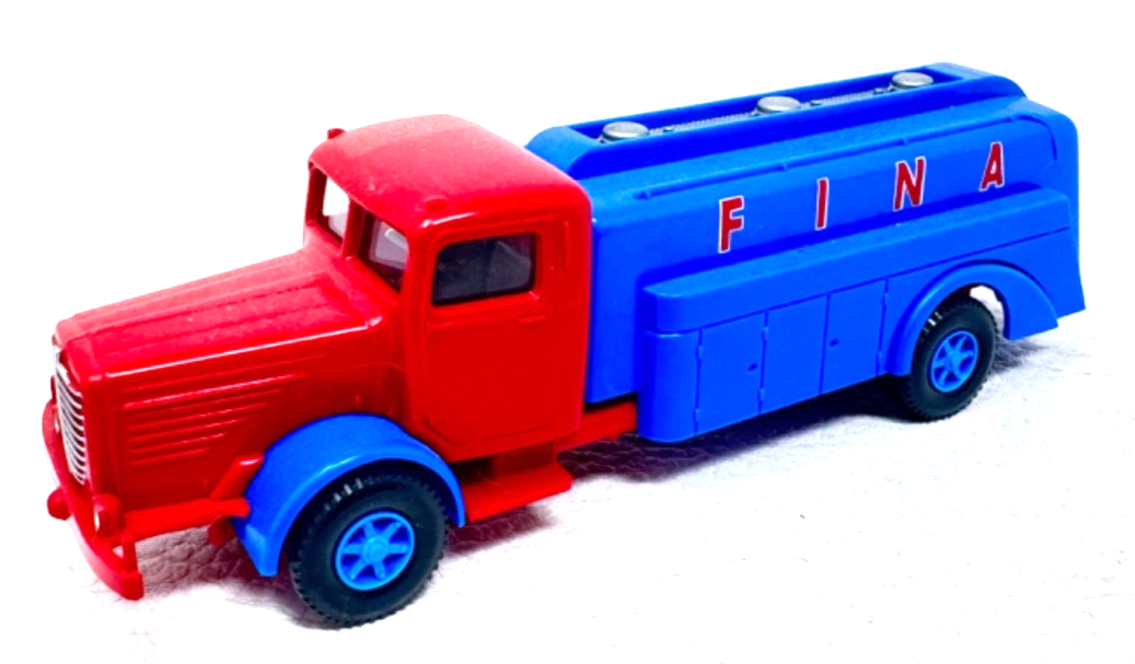 Wiking H0 883/3  Büssing 8000 Tanklastwagen FINA - 1:87 H0 HO