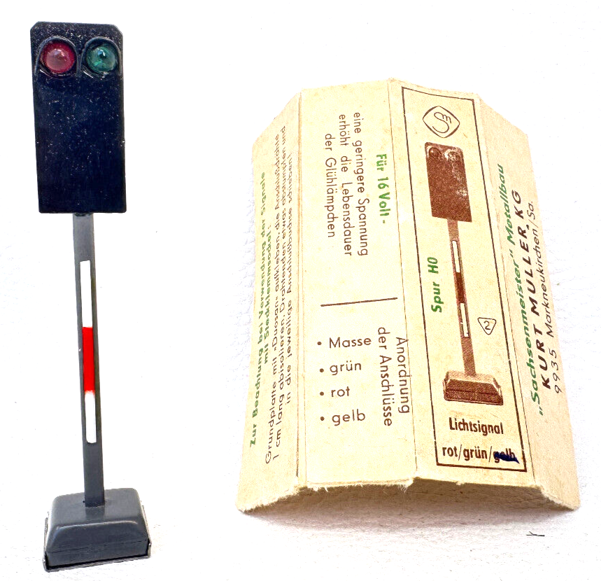 Sm - Lichtsignal rot/grün - ca. 8 cm hoch - für 16 Volt - 1:87 H0 HO