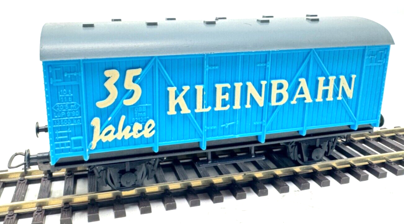 Kleinbahn Jubiläumswagen "35 Jahre Kleinbahn" - hellblau - H0 HO 1:87 Kleinbahn Jubiläumswagen "35 Jahre Kleinbahn" - hellblau - H0 HO 1:87