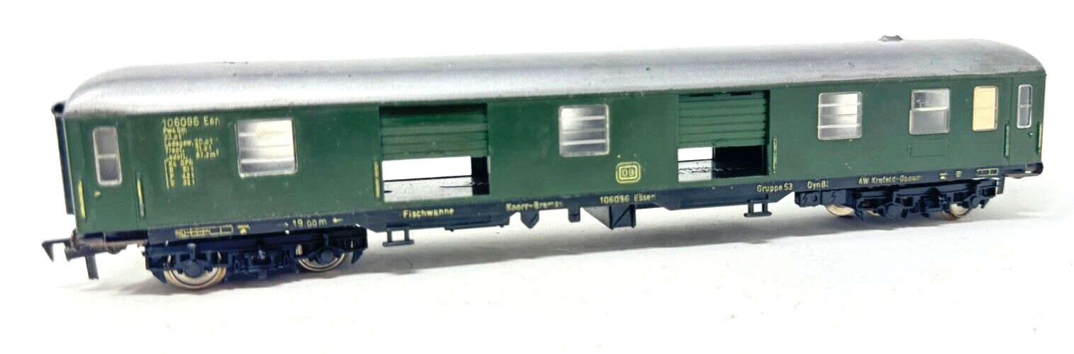 Fleischmann 1504 Gepäckwagen Packwagen 106096 Esn  - Beleuchtet - 1:87 HO H0