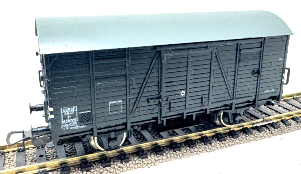 Piko H0 Gedeckter Güterwagen schwarz 438746 SCNF - H0 HO 1:87