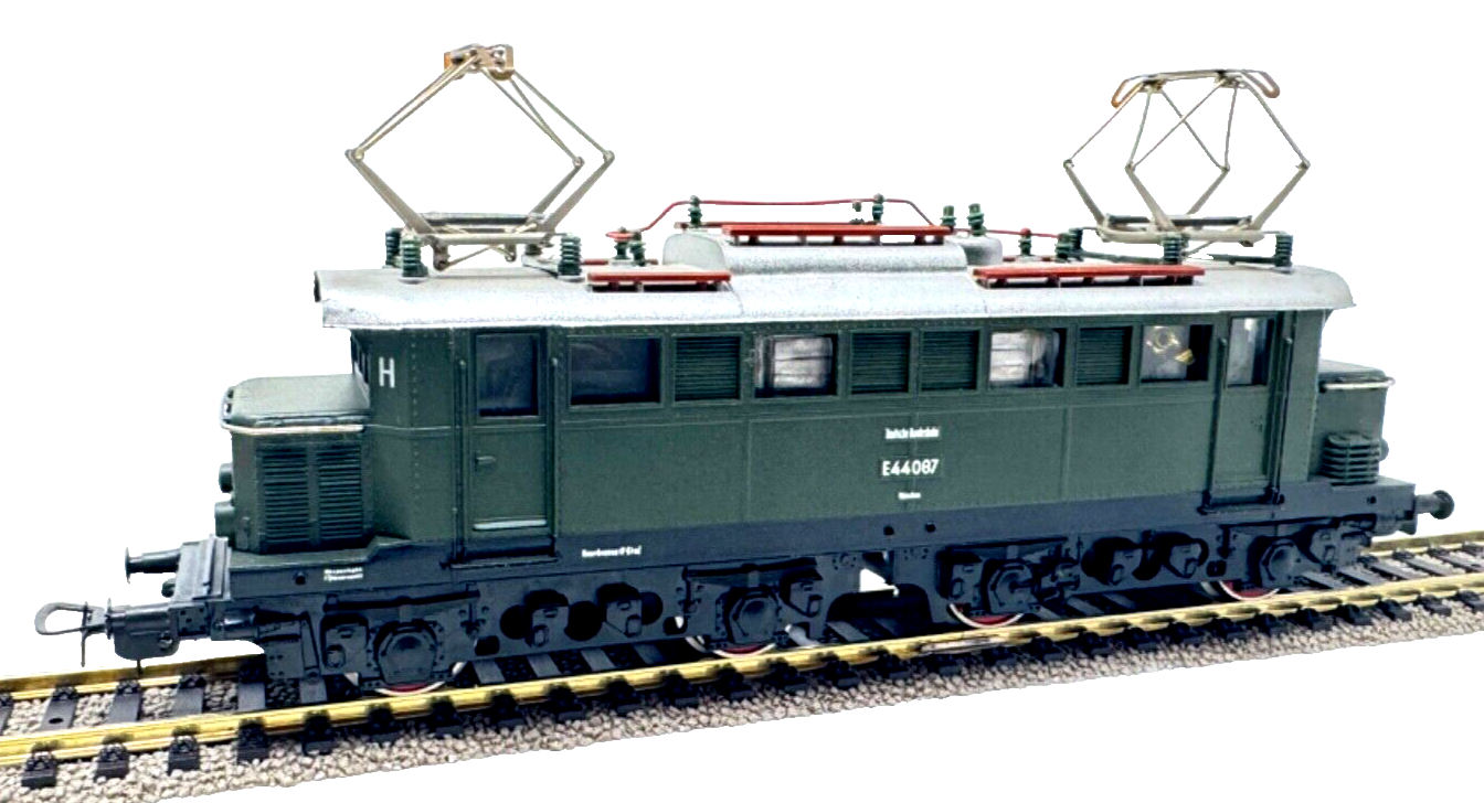 Piko 5/6211 - Elektrolok E44 087 DB grün - H0 HO 1:87 Piko 5/6211 - Elektrolok E44 087 DB grün - H0 HO 1:87