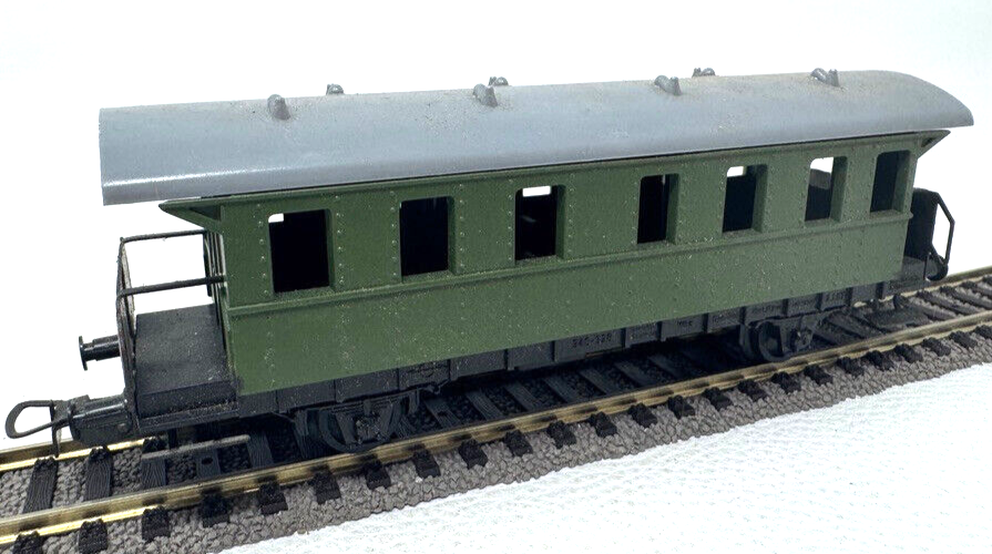 Piko 340 328 Personenwagen - grün - 1:87 - H0 HO Piko 340 328 Personenwagen - grün - 1:87 - H0 HO