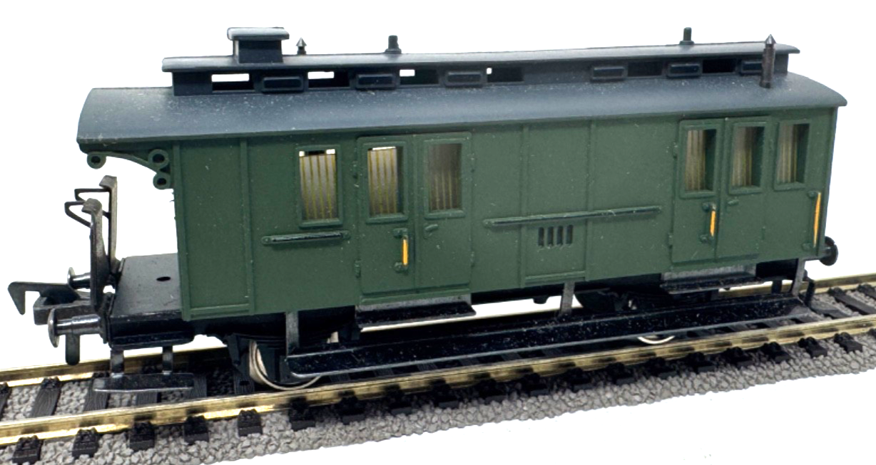 Fleischmann 1403 Gepäckwagen Packwagen Postwagen o. Beschriftung - 1:87 HO H0