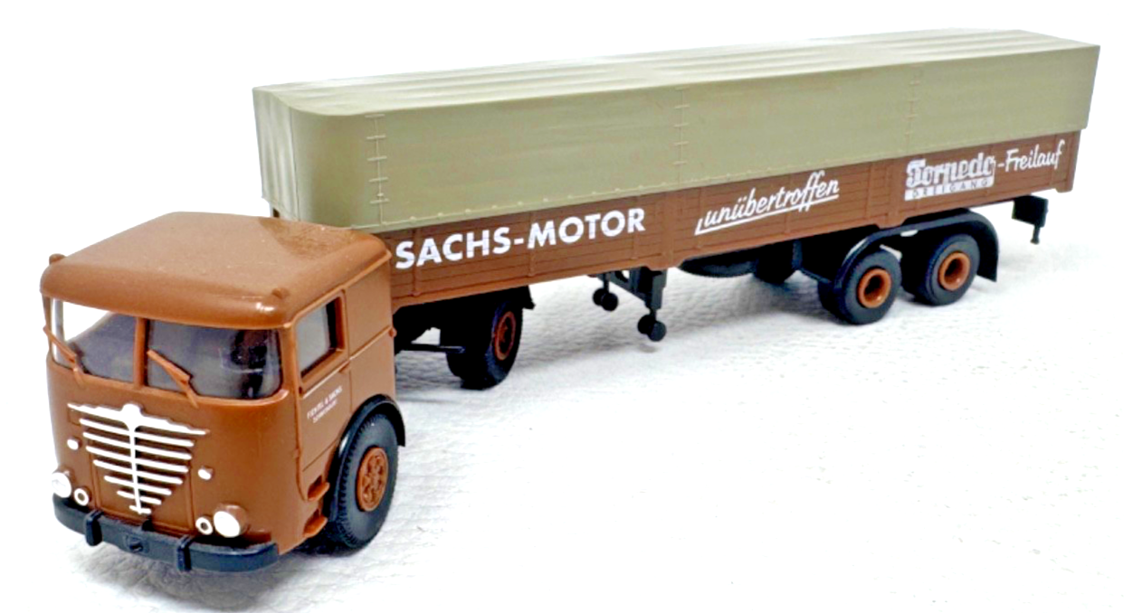Brekina H0 Büssing LS 11 FS Sattelzug mit Plane Sachs-Motor - 1:87 H0 HO