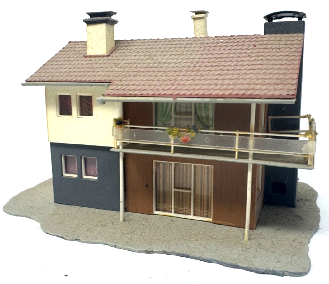 Vollmer 3720 Wohnhaus Zweifamilienhaus mit Balkon - 1:87 HO H0 (ca. 14 x 10 x 8)