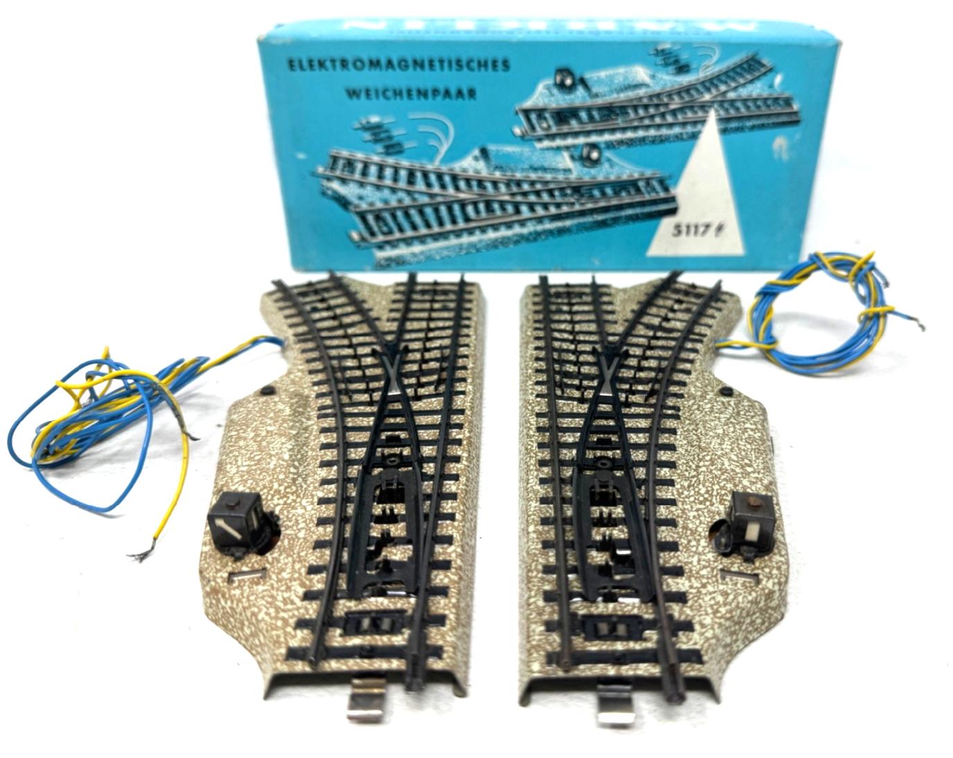Märklin H0 5117 Elektromagnetisches Weichenpaar M-Gleis HO H0 1:87 in OVP