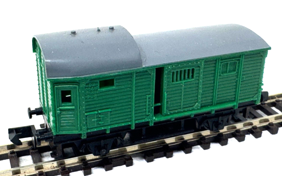 Arnold rapido 0449 N Güterzugbegleitwagen 123 697 - grün / grau - N - 1:160 Arnold rapido 0449 N Güterzugbegleitwagen 123 697 - grün / grau - N - 1:160