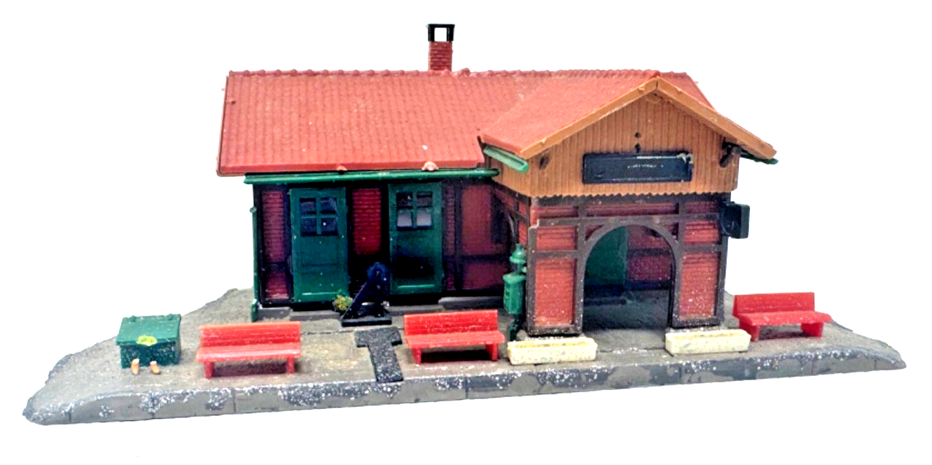 Kibri H0 909 Bahnhof Stuttgart Rohr - fertig gebaut - H0 HO 1:87