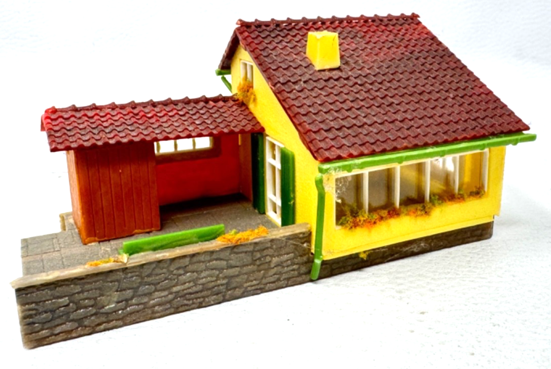 Faller H0 251 Gebäude Haus Ferienhaus "Jutta" - 10,5 x 6,2 x 5,1 cm - H0 HO 1:87
