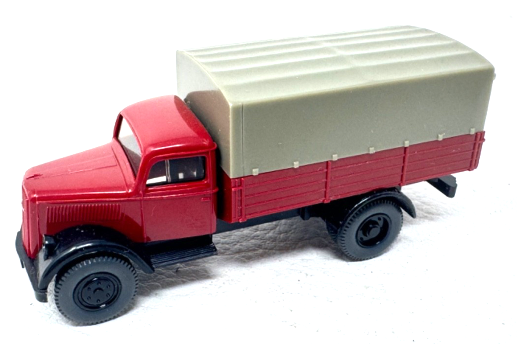 Wiking Opel Blitz 3350 Pritschen LKW mit Plane - rot/schwarz/grau - H0 HO 1:87