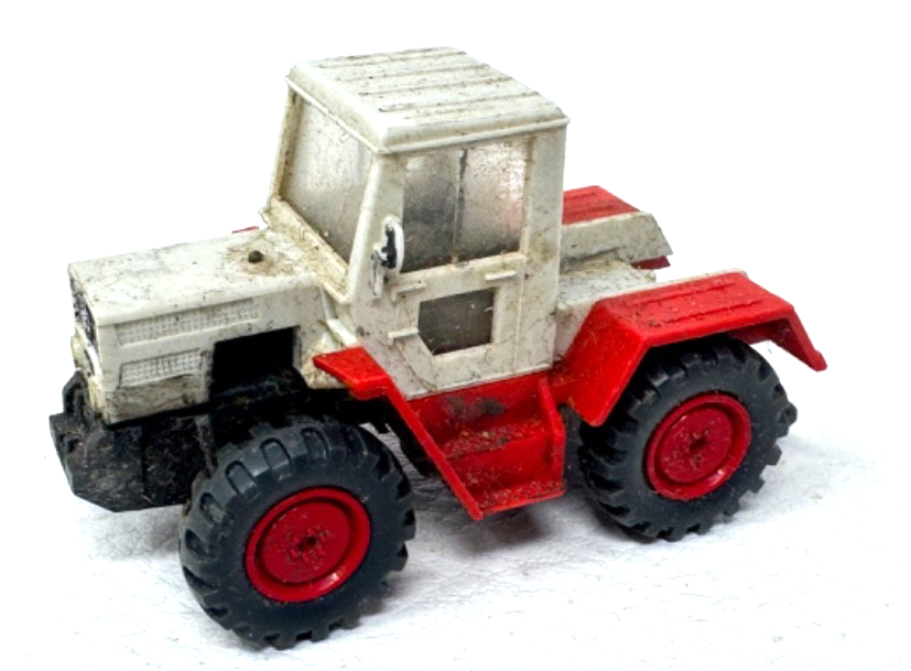 Wiking H0 MB Trac 700 grau / rot stark verschmutzt für Circus etc. - H0 HO 1:87