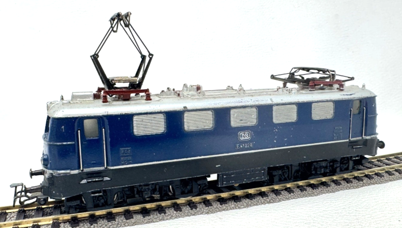 Märklin H0 3034 Märklin E-Lok E 41024 - blau/silber - DB HO H0 1:87 für Bastler