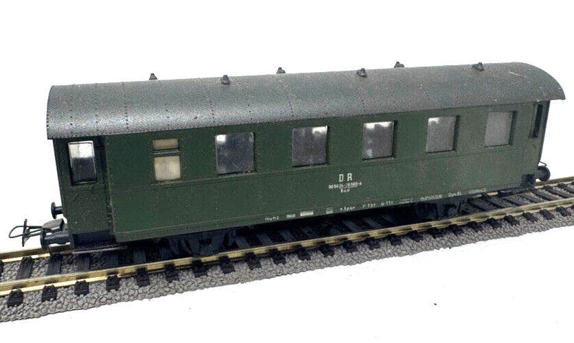 Piko Personenwagen 24-26 588-4 Baai - grün - H0 HO 1:87