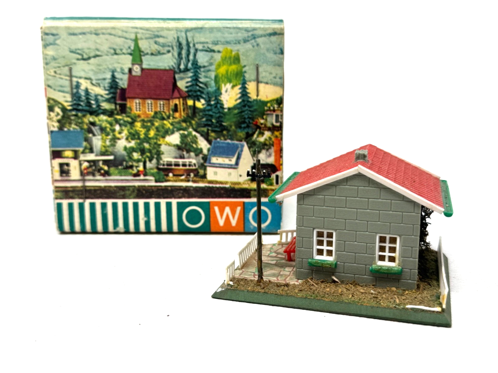 OWO H0 Bahnwärterhäuschen - Holz Plastik - H0 HO 1:87