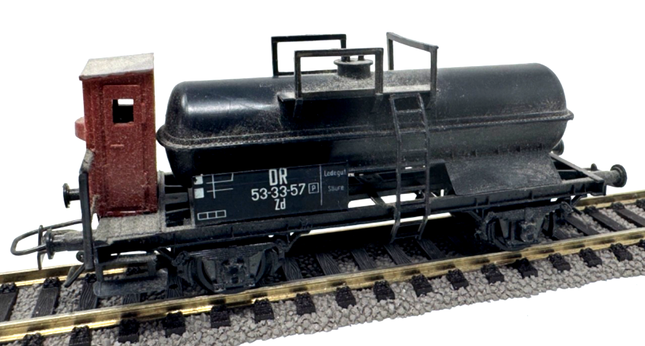 Piko / Prefo H0 2-achsiger Säurekesselwagen DR - 53 33-57 Zd - H0 HO 1:87