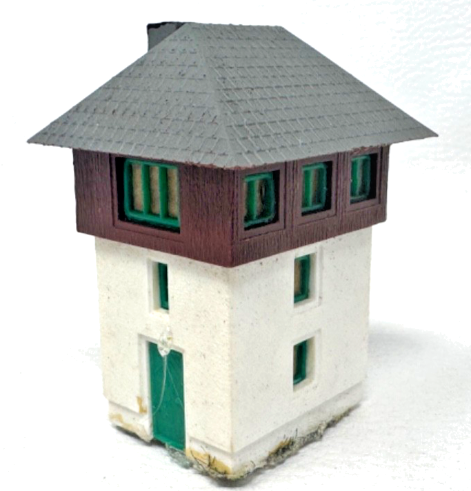 Kibri N Stellwerk - ca. 4,5 x 4 x 6 cm - fertig gebaut - N 1:160