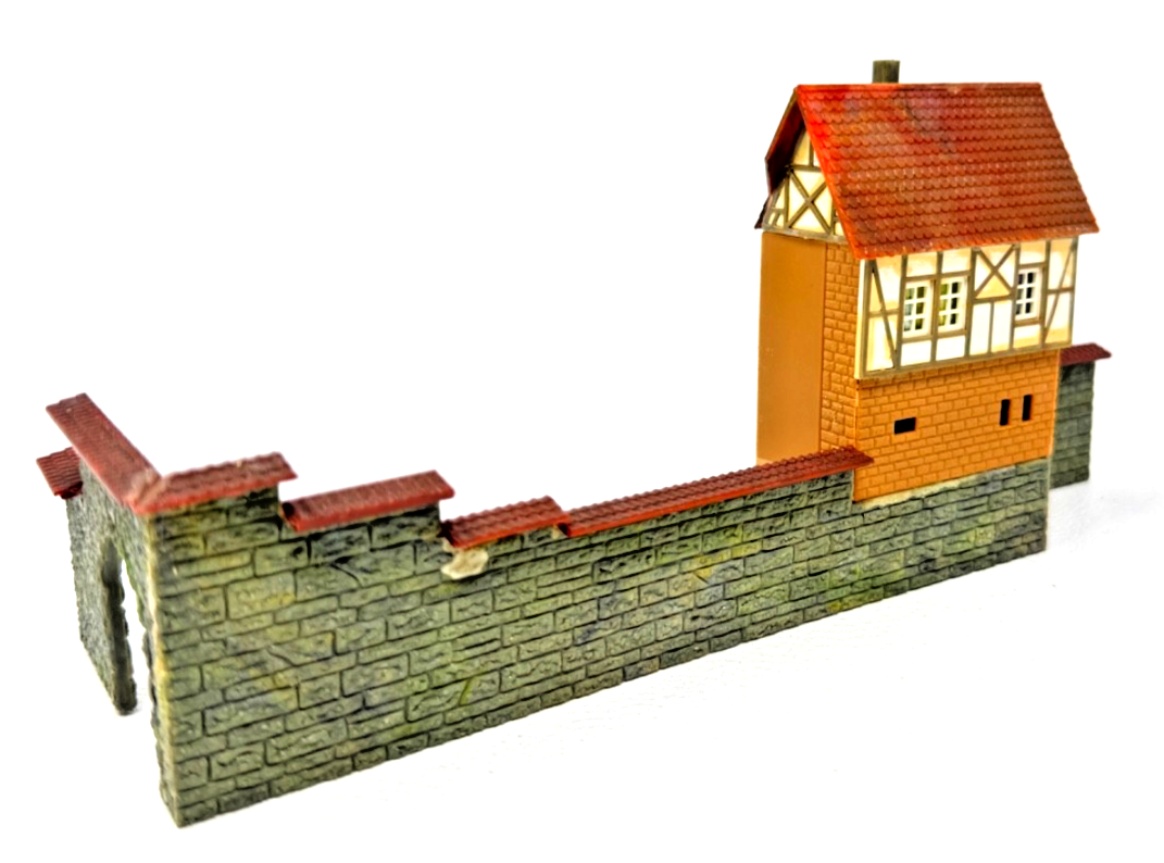 Faller H0 B-924 Altstadt Stadtmauer mit Tor und Fachwerkhaus Rarität H0 HO 1:87 Faller H0 B-924 Altstadt Stadtmauer mit Tor und Fachwerkhaus Rarität H0 HO 1:87