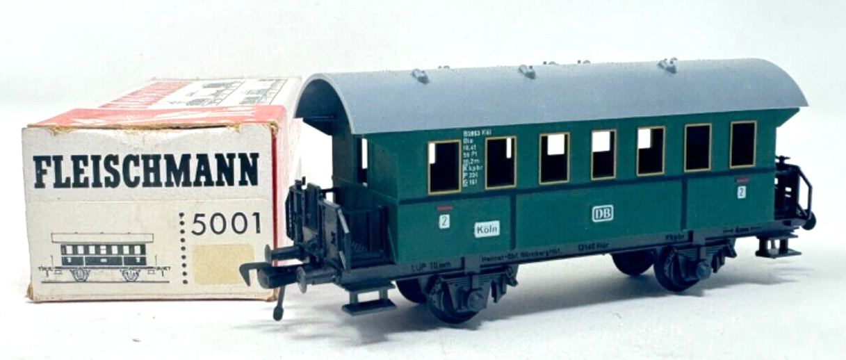 Fleischmann 5001 H0 Personenwagen B 3953 Köln - 1:87 in Originalverpackung