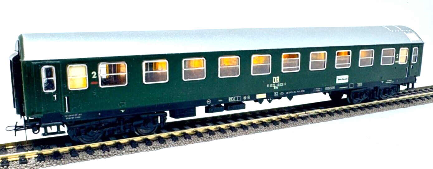VEB Schicht 426/50 Reisezugwagen 2. Kl. 20-40 009-6 Bme HO H0 1:87