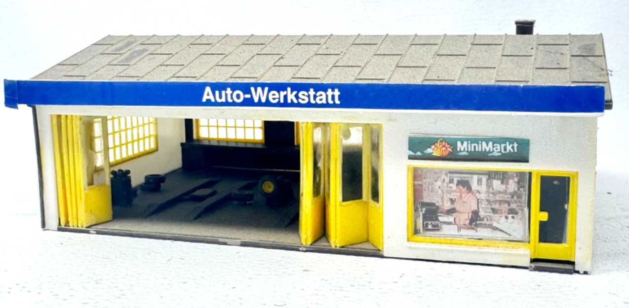 Faller H0 B-946 Autowerkstatt Werkstatt  ca. 16,2 x 11 x 6 cm - H0 HO 1:87