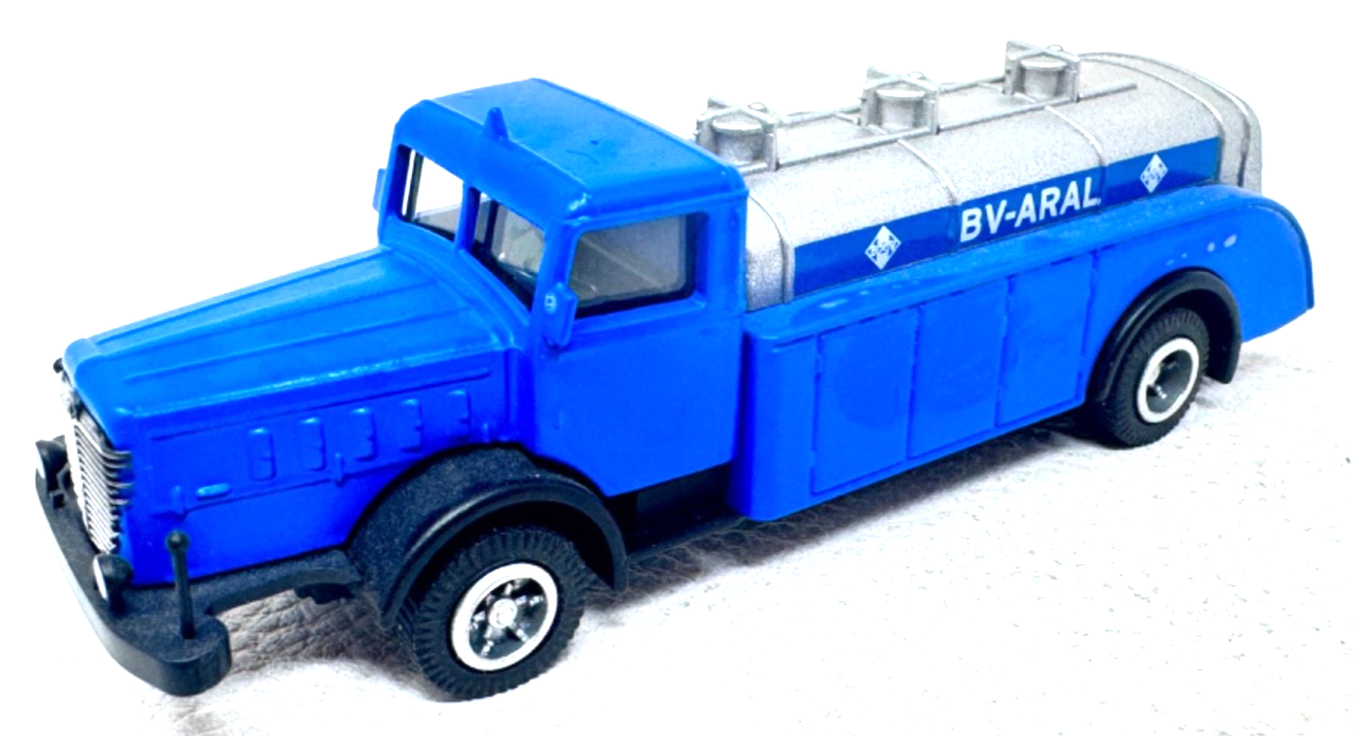 Märklin H0 Büssing 650 S Tankwagen BV-ARAL -  H0 HO 1:87