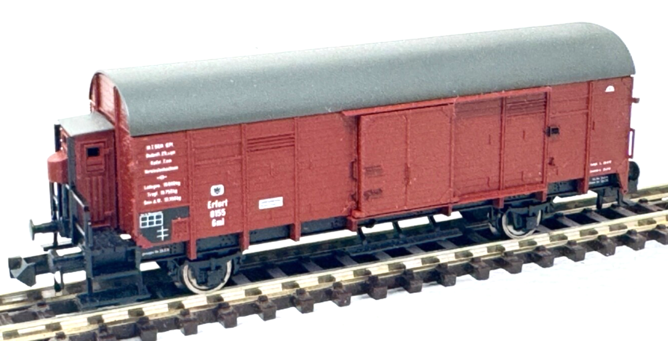 Fleischmann 8883 Gedeckter Güterwagen mit Bremserhaus 8155 - KPEV - 1:160 N Fleischmann 8883 Gedeckter Güterwagen mit Bremserhaus 8155 - KPEV - 1:160 N