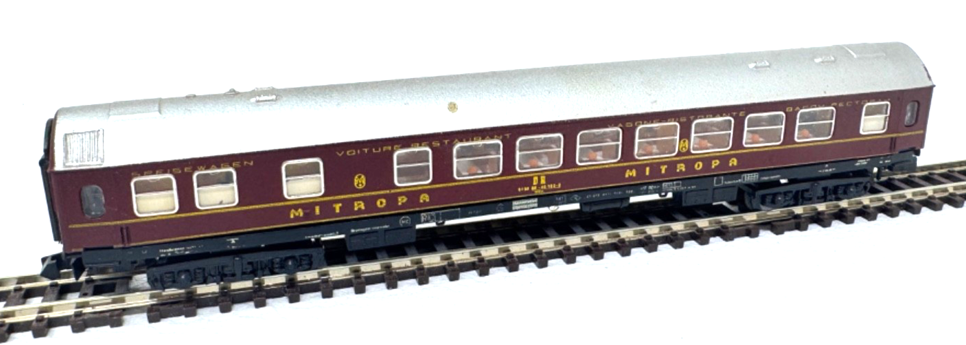 Schicht N Mitropa Speisewagen 10 40 182-6 - DR - N - 1:160